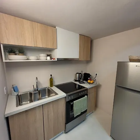 Friday's House Χανιά